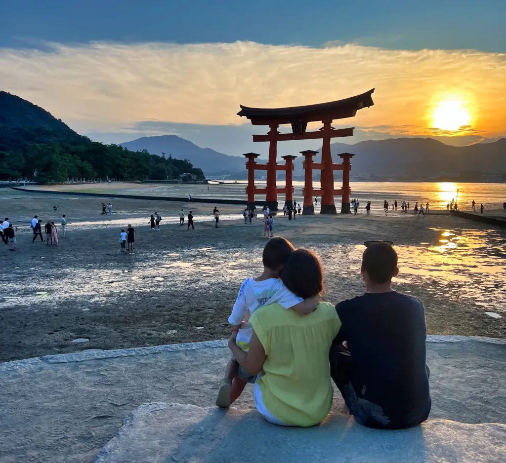ATARDECER EN MIYAJIMA